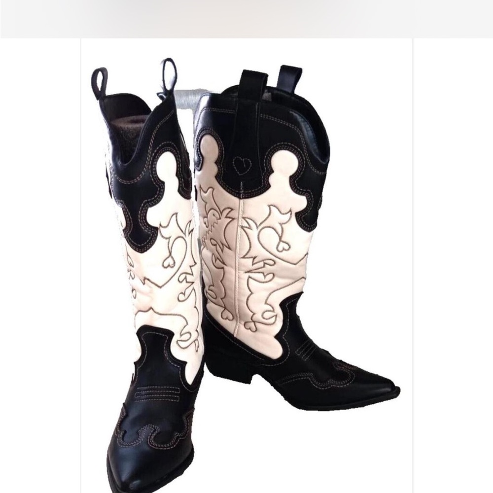 Black and Cream Western Boots